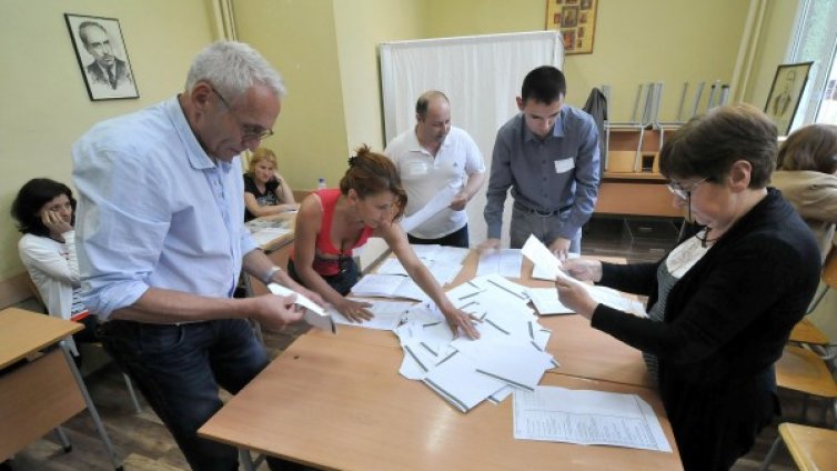 Работещи и учещи гласували за ГЕРБ, безработните – за ДПС