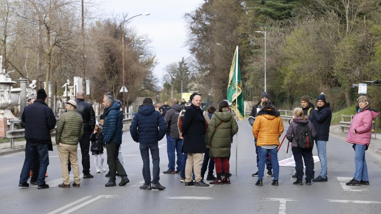 Затруднено е движението при Владая за влизане в София