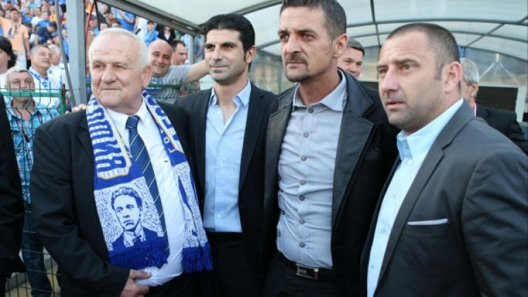 Люпко Петрович се предложи на Левски