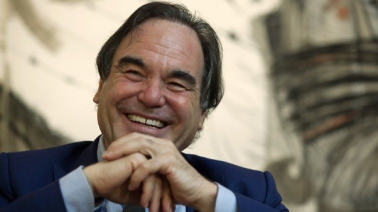 Оливър Стоун прави филм за Едуард Сноудън