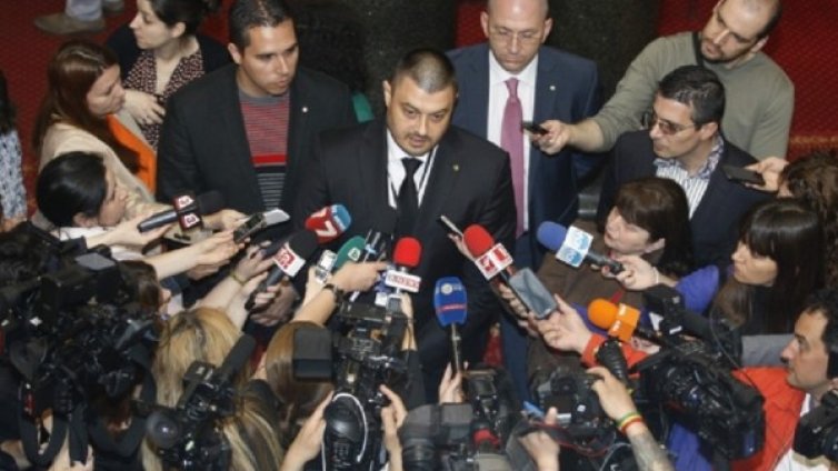 Бареков поиска избори преди приемането на бюджета