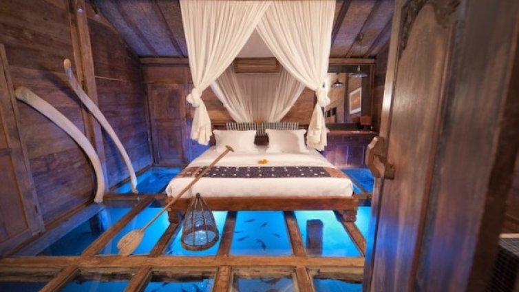 Стая със стъклен под за неповторимо изживяване в Бали 