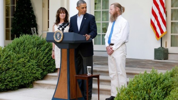 САЩ ще разследват размяната на американски войник за петима талибани