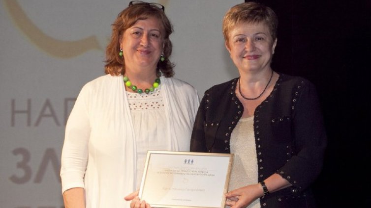 Отличиха 10 герои на децата