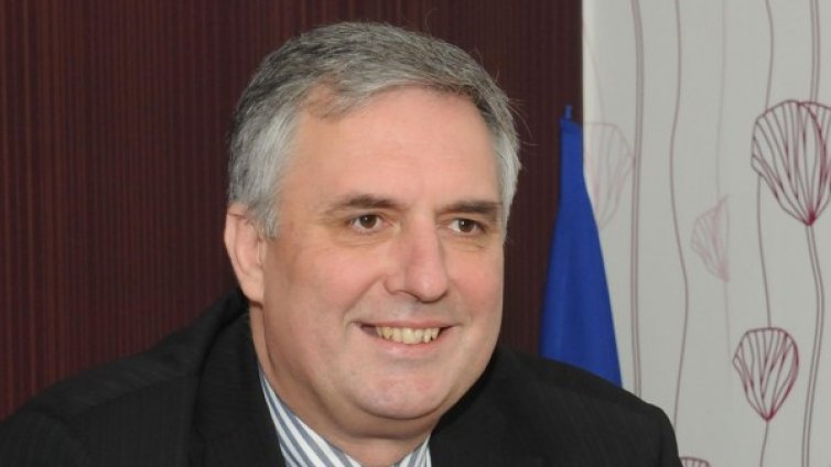 Калфин с анализ: Управлението - жертва на ламтеж за власт