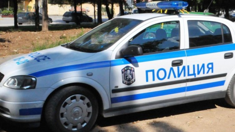 Арестуваха трима за въоръжения грабеж от петък