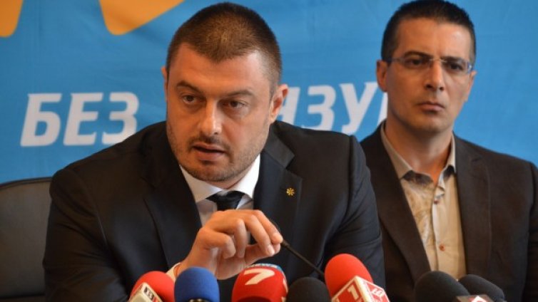 Плевнелиев е еднопартиен президент, смята Бареков 