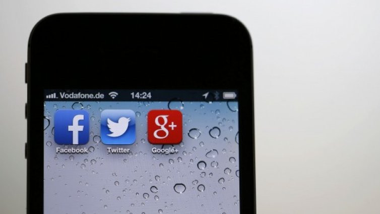 ЕК въвлича Google, Facebook и Twitter в борбата с терористи