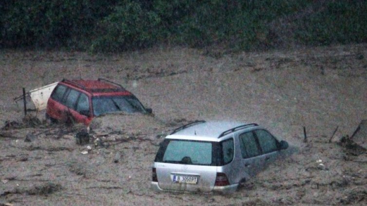 Вътрешният министър Йовчев спешно пристига във Варна  