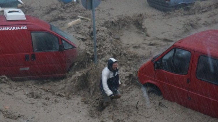 Девет души са потърсили лекарска помощ във Варна