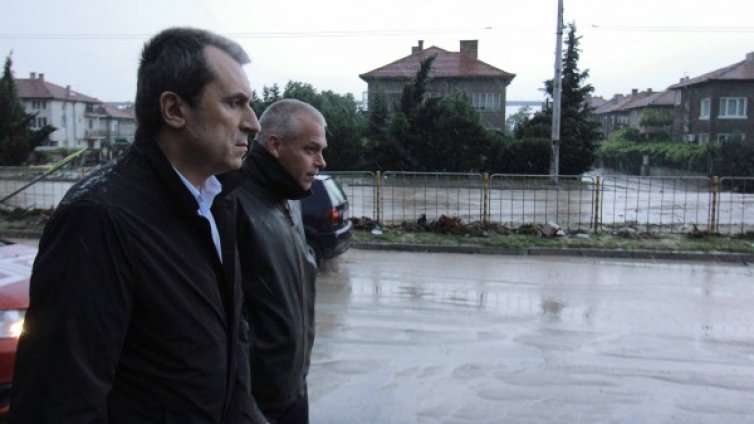 Ситуацията е под контрол, но всички сме нащрек!