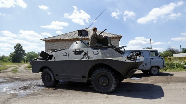 Проруски бунтовници нападнаха военен пост в Източна Украйна