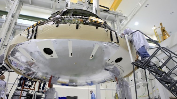 НАСА изстрелва "летяща чиния"