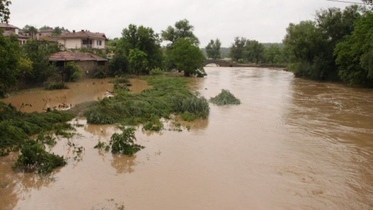 Нужни са 1,3 млн. лв. за бързи ремонти след потопа във Великотърновско
