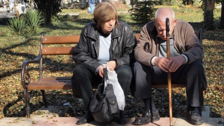 БСП иска отлагане и на реформата за ранното пенсиониране