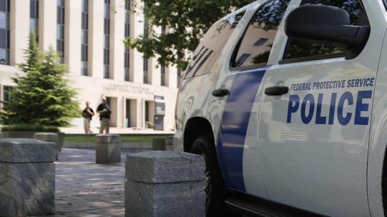 Сигнал за бомба евакуира Харвардския университет