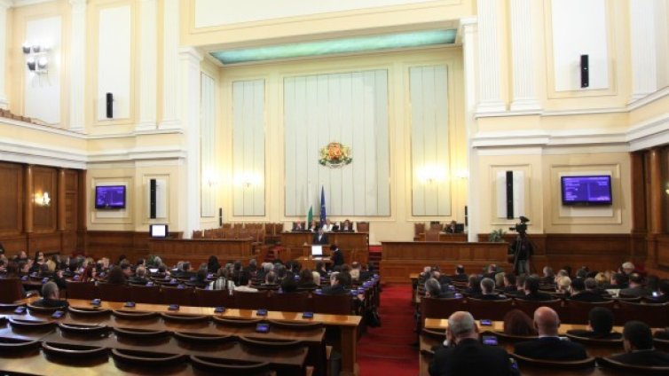 Без консенсус днес ще има слаба власт утре