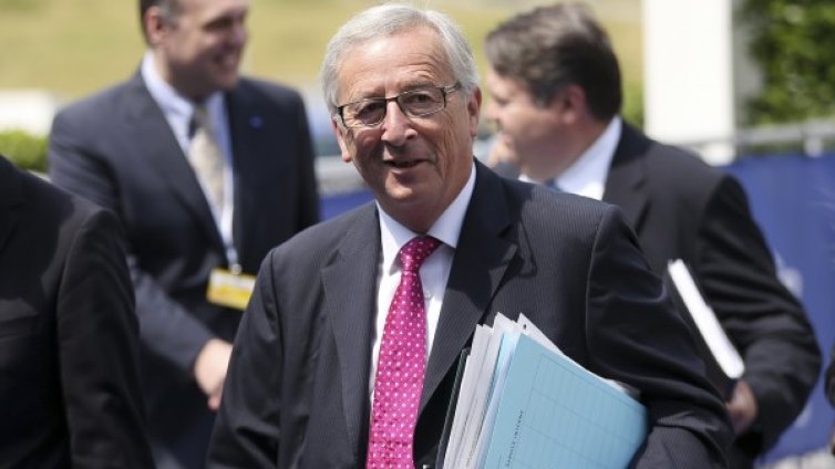 ЕП гласува кандидатурата на Юнкер за председател на ЕК