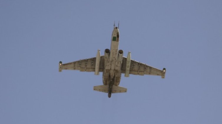 Руски военен самолет свалил украински Су-25