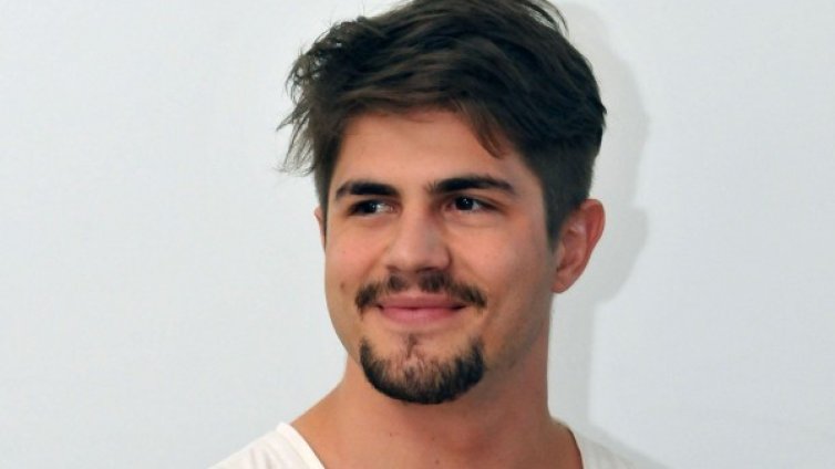 Неизвестни нападнали Иво Аръков 