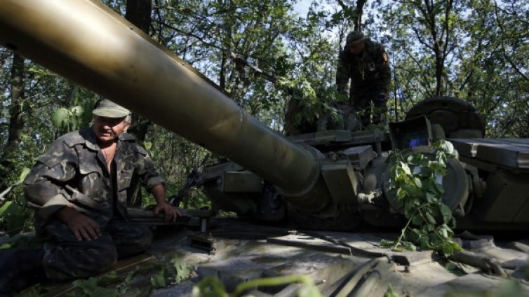 Украински военни части атакуват Донецк