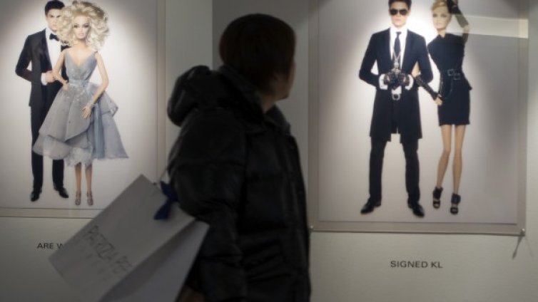 Карл Лагерфелд става кукла Барби