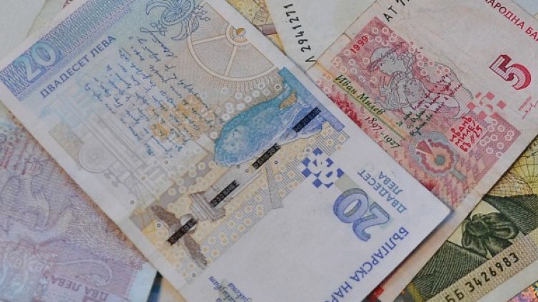 Ало измамници задигнаха няколко бона от баба в Тетевен