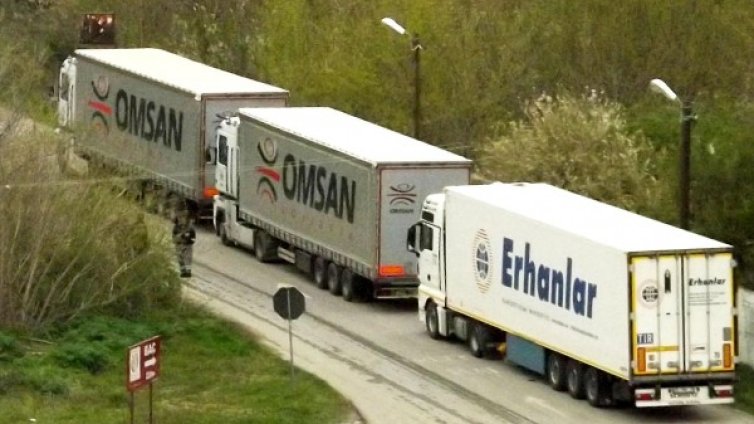 Спират тировете по магистралите до 15 септември