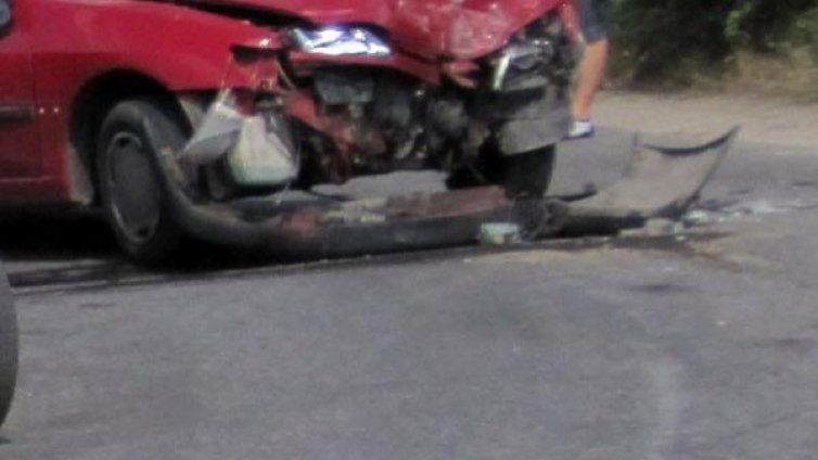 Седем души са пострадали в катастрофа във Великотърновско