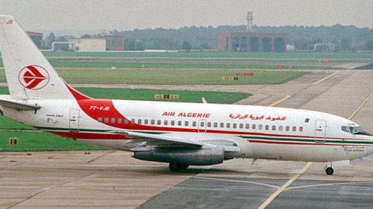 Загубиха връзката със самолет на алжирските авиолинии