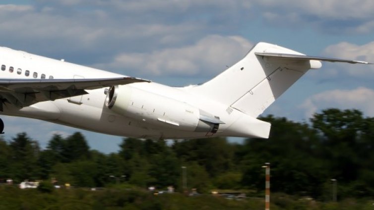 Откриха отломки от алжирския самолет в пустинен район в Мали