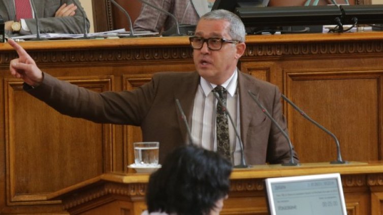 БСП да каже защо си бламира кабинета, иска ДПС