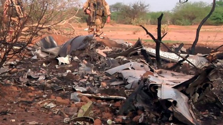 Десет души от едно семейство загинали в алжирския самолет