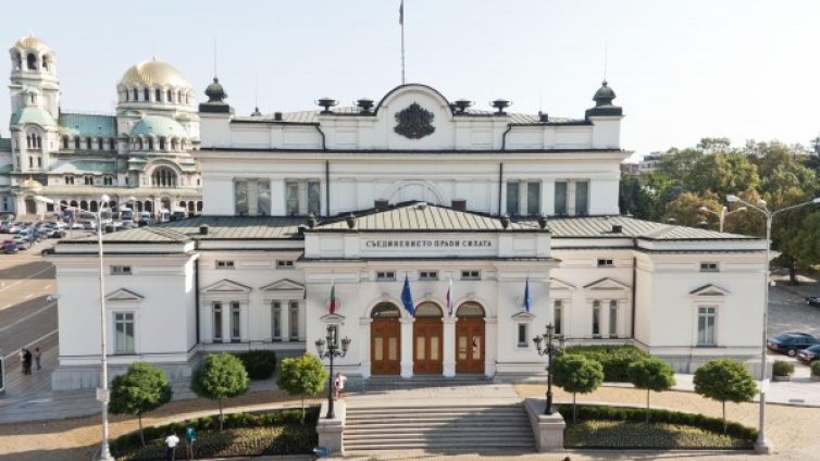 ГЕРБ води на БСП с 13%, шест партии влизат в НС 