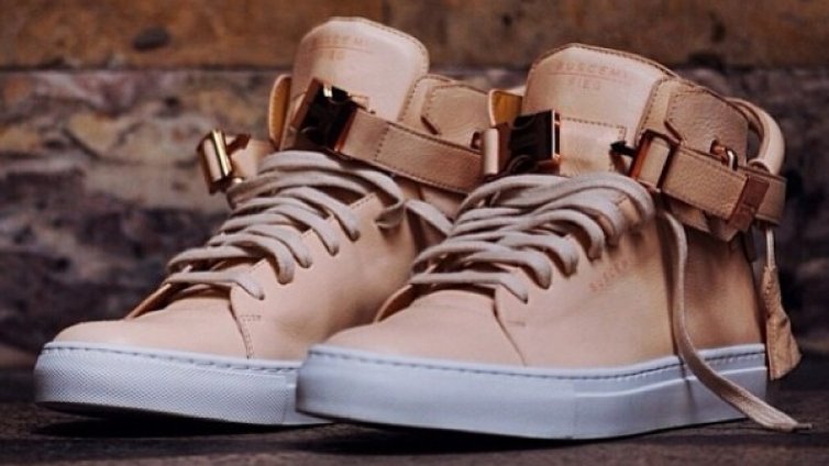 Как се продават маратонки за 800 долара?