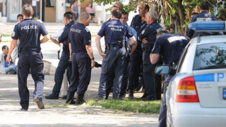 Сблъсъци избухнаха в лагера за бежанци във Военна рампа