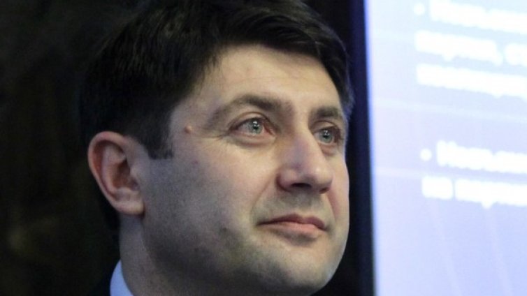 Националисти и комунисти уличени в кражба на ЕГН-та