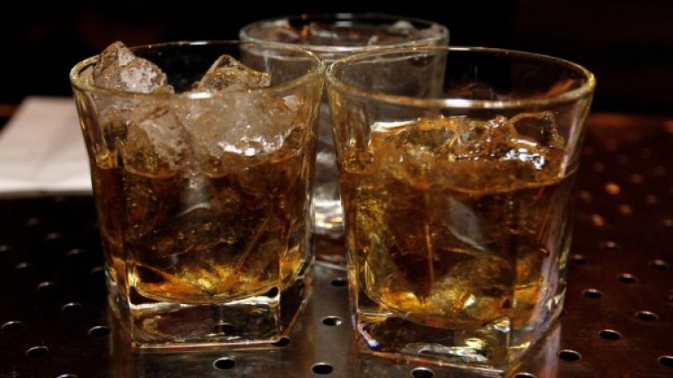 Русия се готви да забрани вноса на американски бърбън