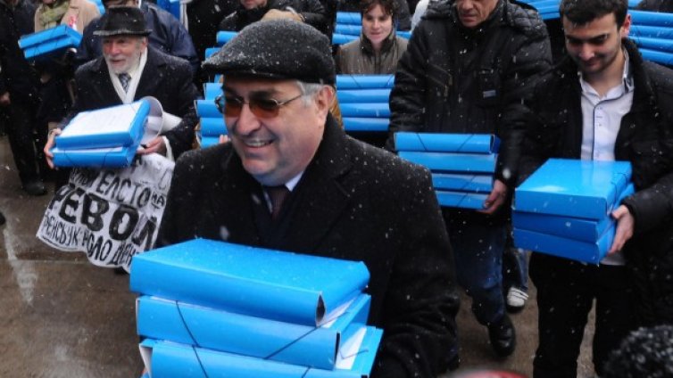 Новият премиер – от депутат на БСП до топ протестър