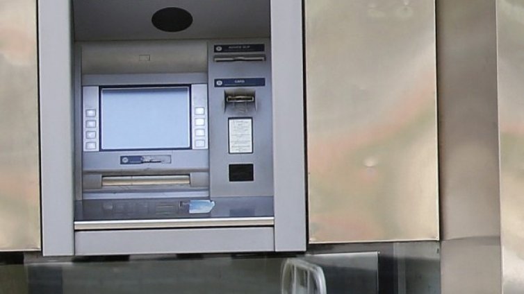 Разбиха банкомат в Девня, взеха над 26 000 лв.