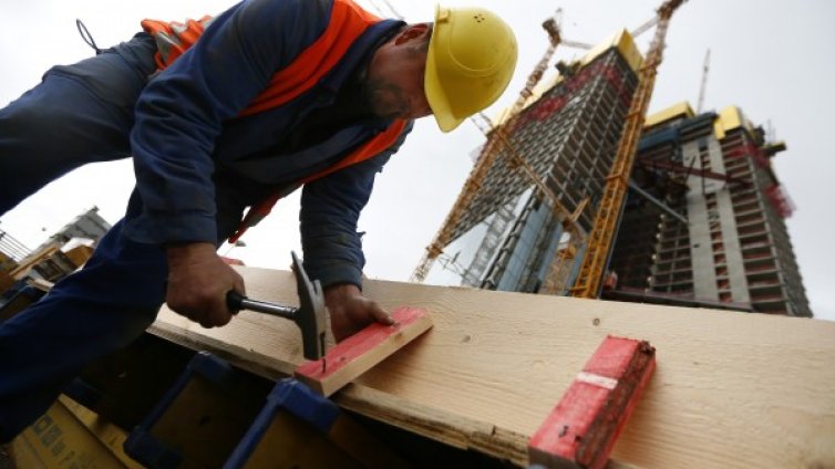 Трудовата инспекция проверява извънредно строителни фирми