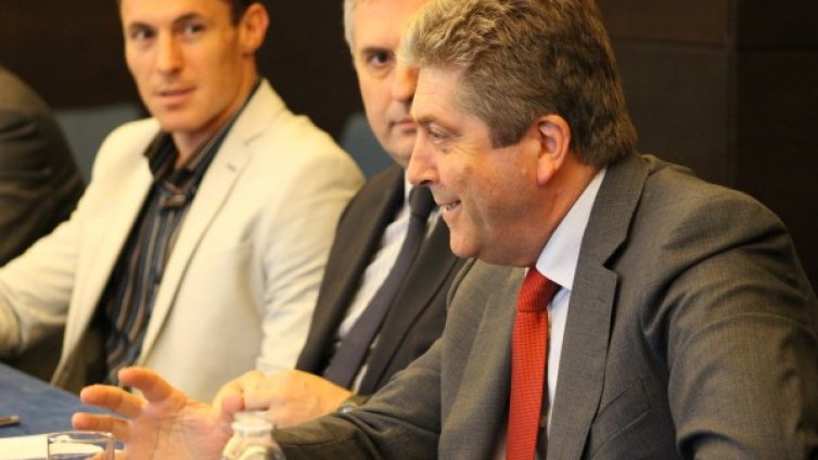 Първанов зове служебният кабинет да каже за "Уестингхаус"