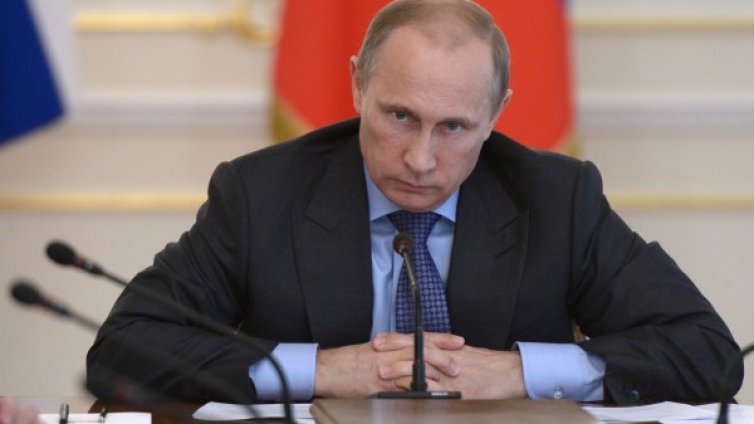 Владимир Путин започва посещение в Крим