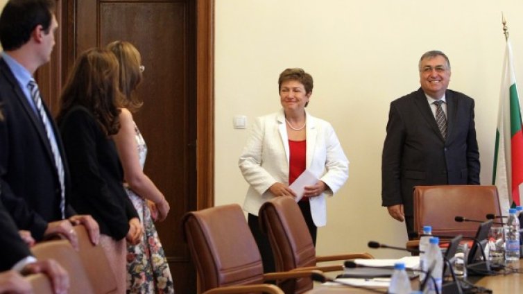 Училищата няма да получат 2 млн. лв. за ремонти