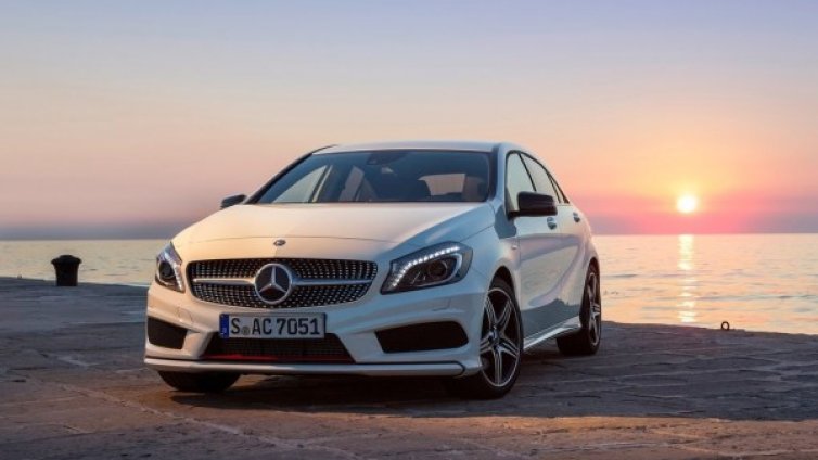 Mercedes A-Class излиза като купе, кабриолет и комби