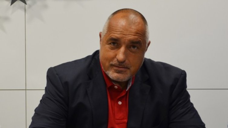 Малко вероятно е една партия да управлява, смята политолог