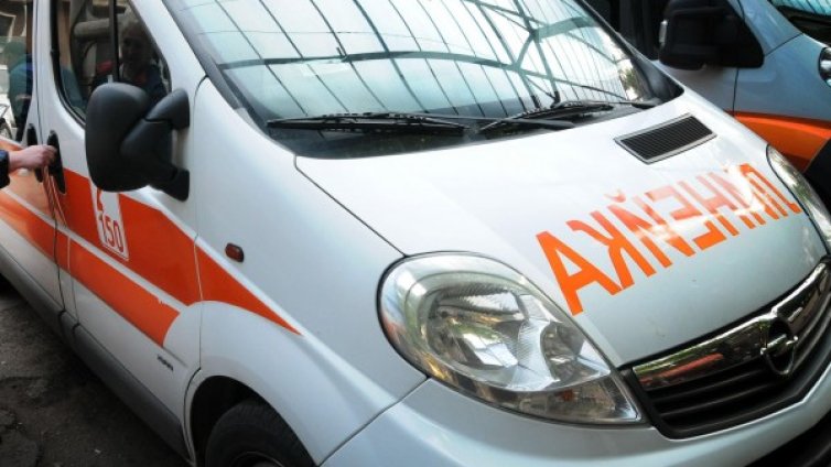 Младеж уби баща си в добричка болница