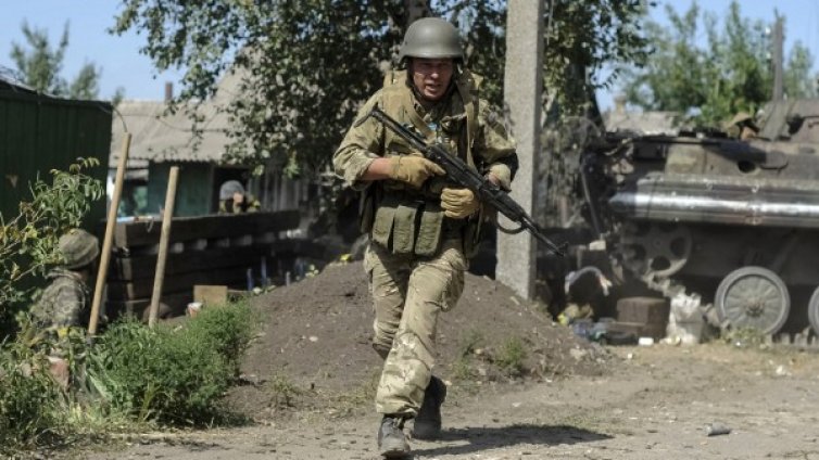 Руски военни са преминали границата на Русия с Украйна, заяви Киев