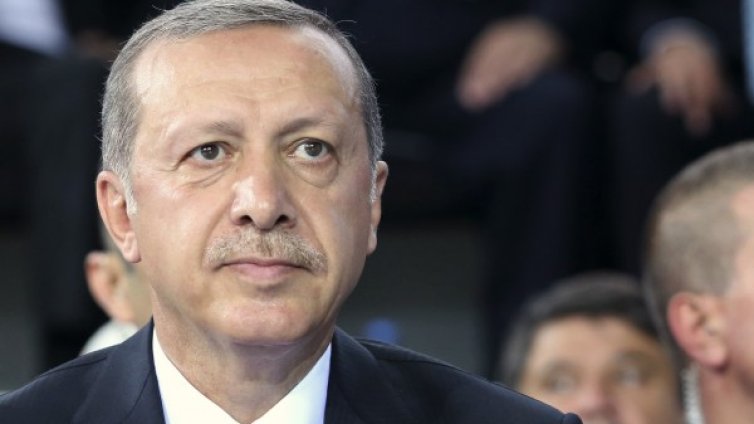 Ердоган встъпва в длъжност с внушителна церемония