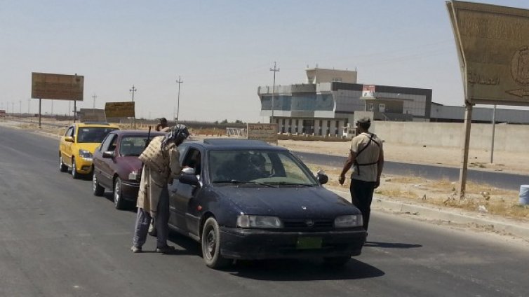 Ислямска държава показа обезглавяване на кюрдски боец